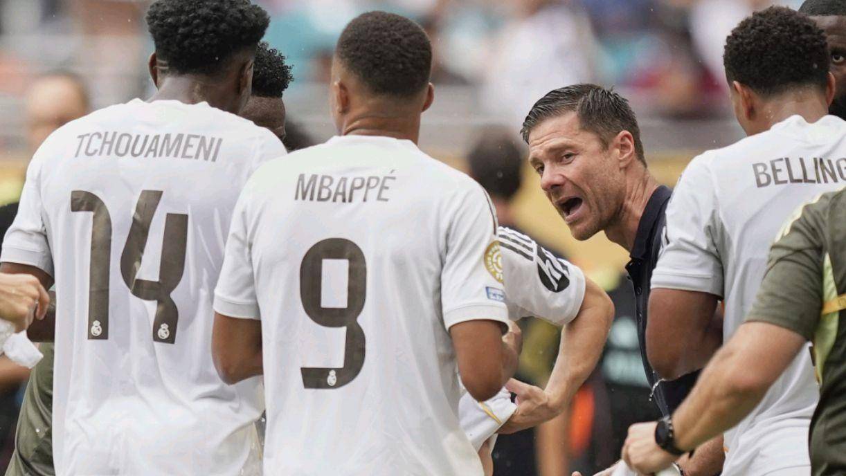 足球水平整 足球水平整