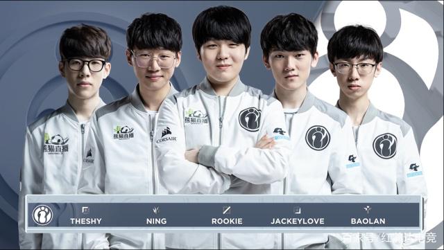 这片绿茵场 这片绿茵场