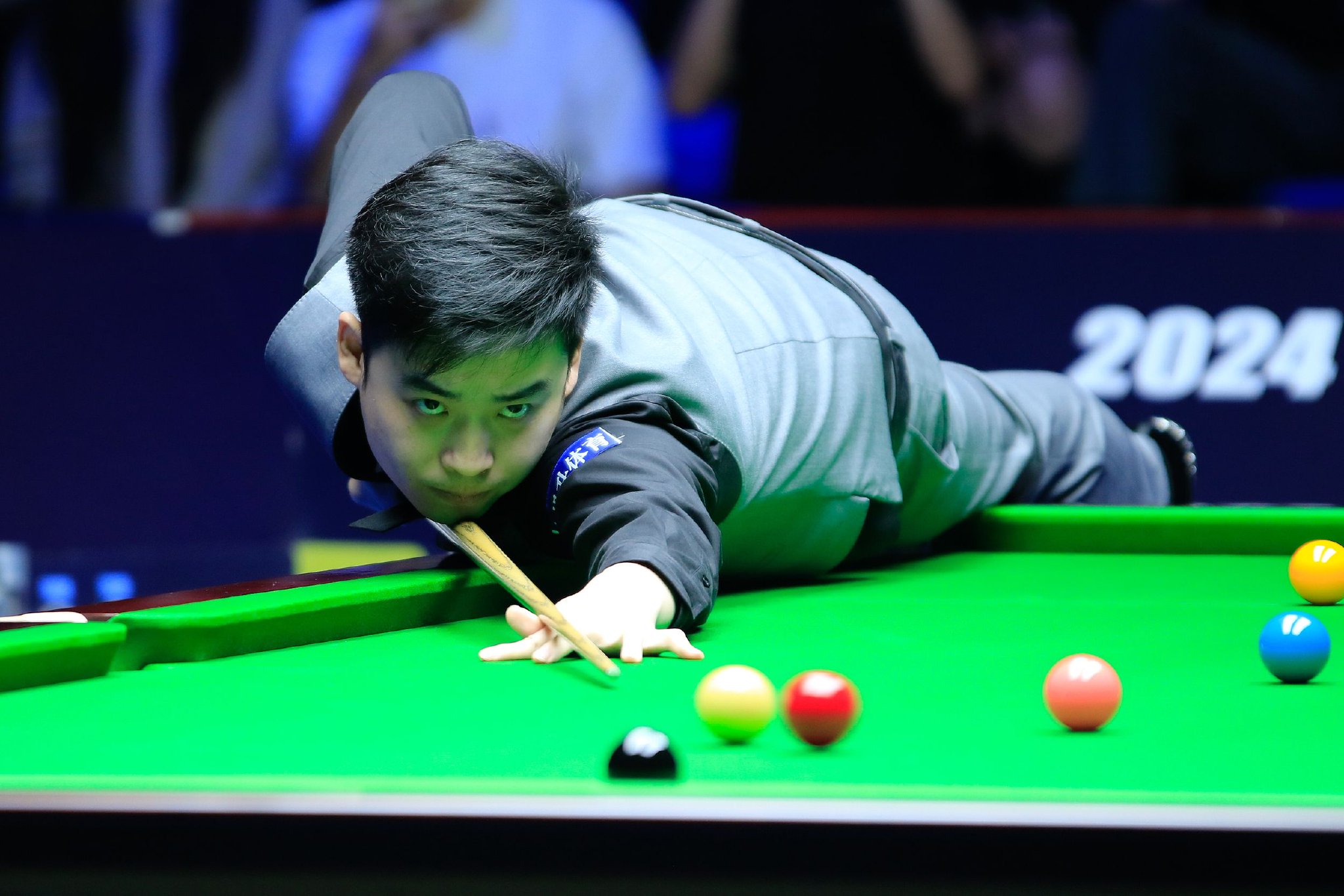 不拘泥于传 不拘泥于传