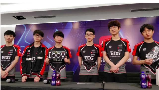 更是教练团 更是教练团