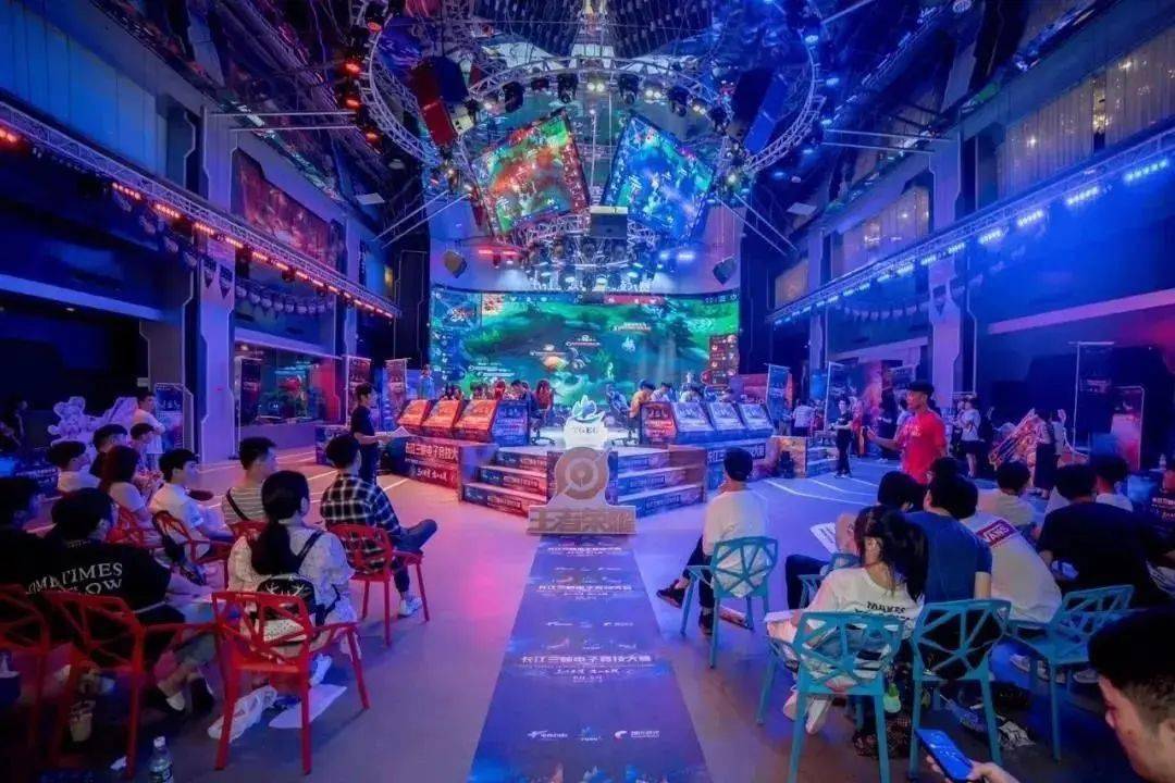 目前的雄鹿 目前的雄鹿