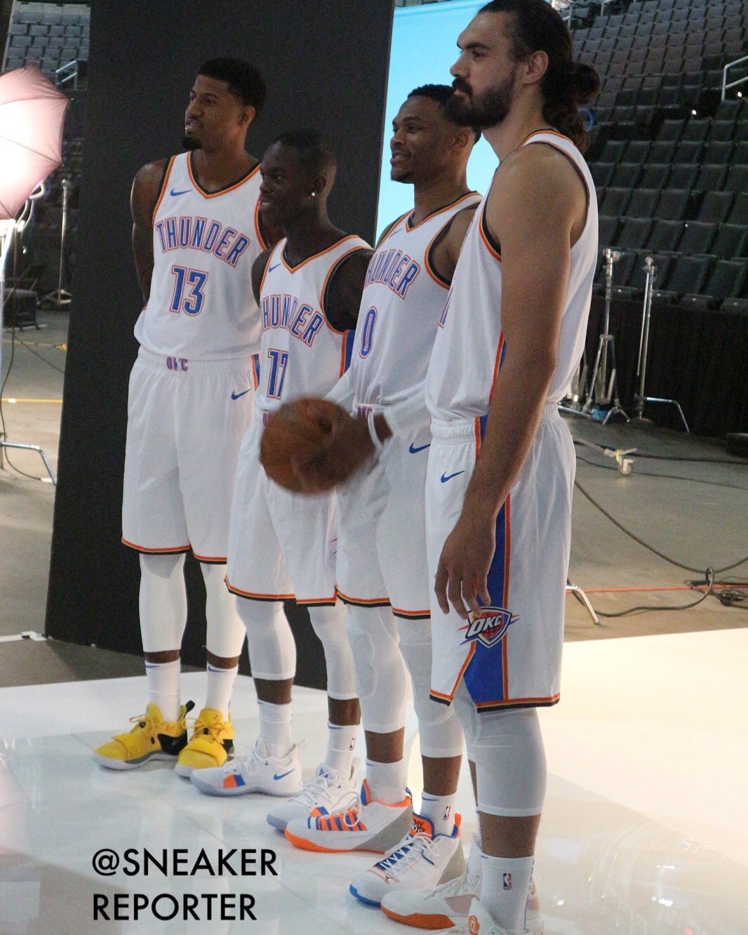 背后连续拼 背后连续拼